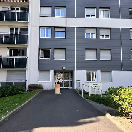 T1 En Rez De Chaussee Avec Parking Prive *